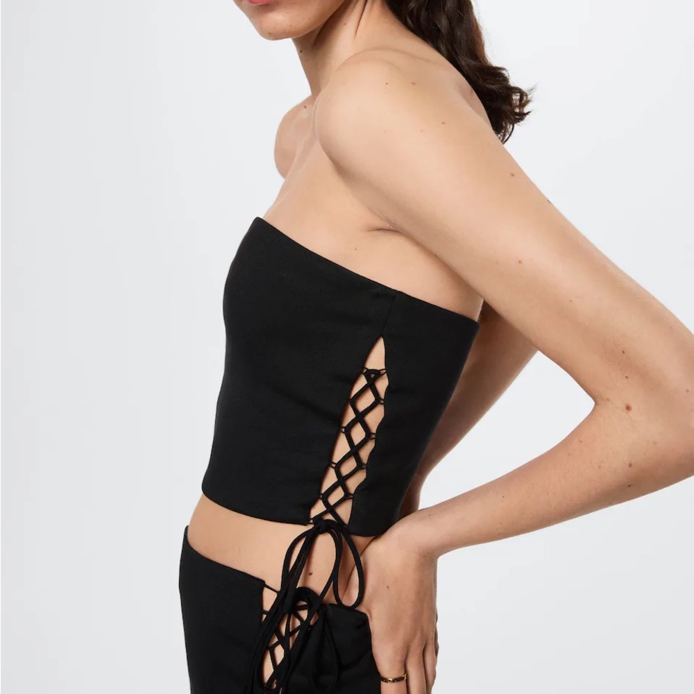 NEW MANGO Crop cut-out top